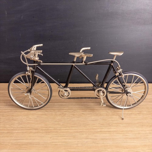 Bicicletta tandem pressofusa